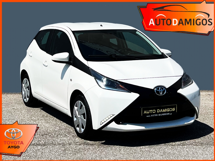 autodamigos-toyota-aygo-10-x-play-touch-camera-ellhniko-big-1